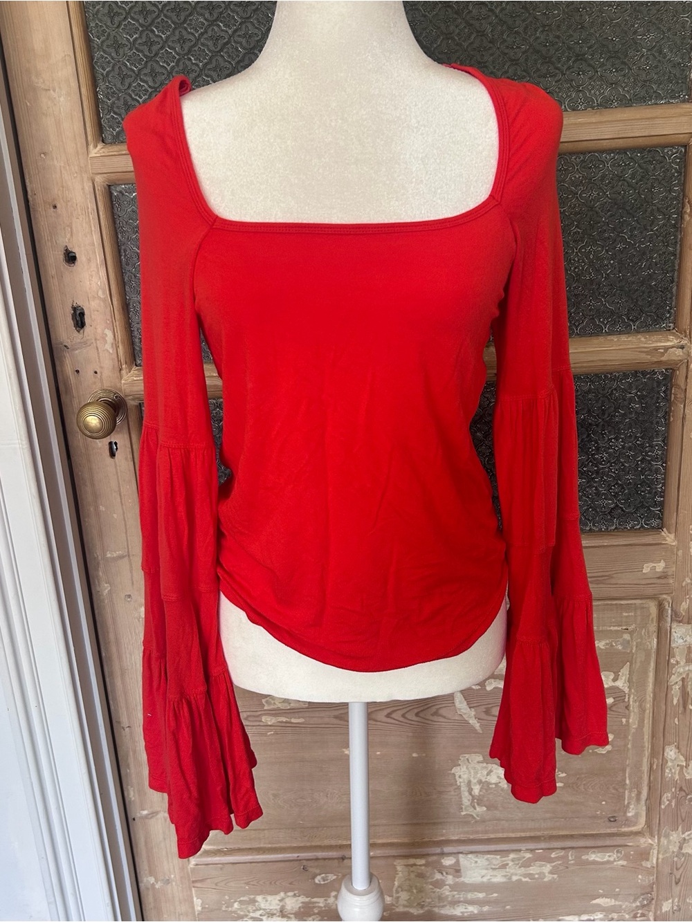 Free people large Women’s Red Square Neck Bell Sleeve Top